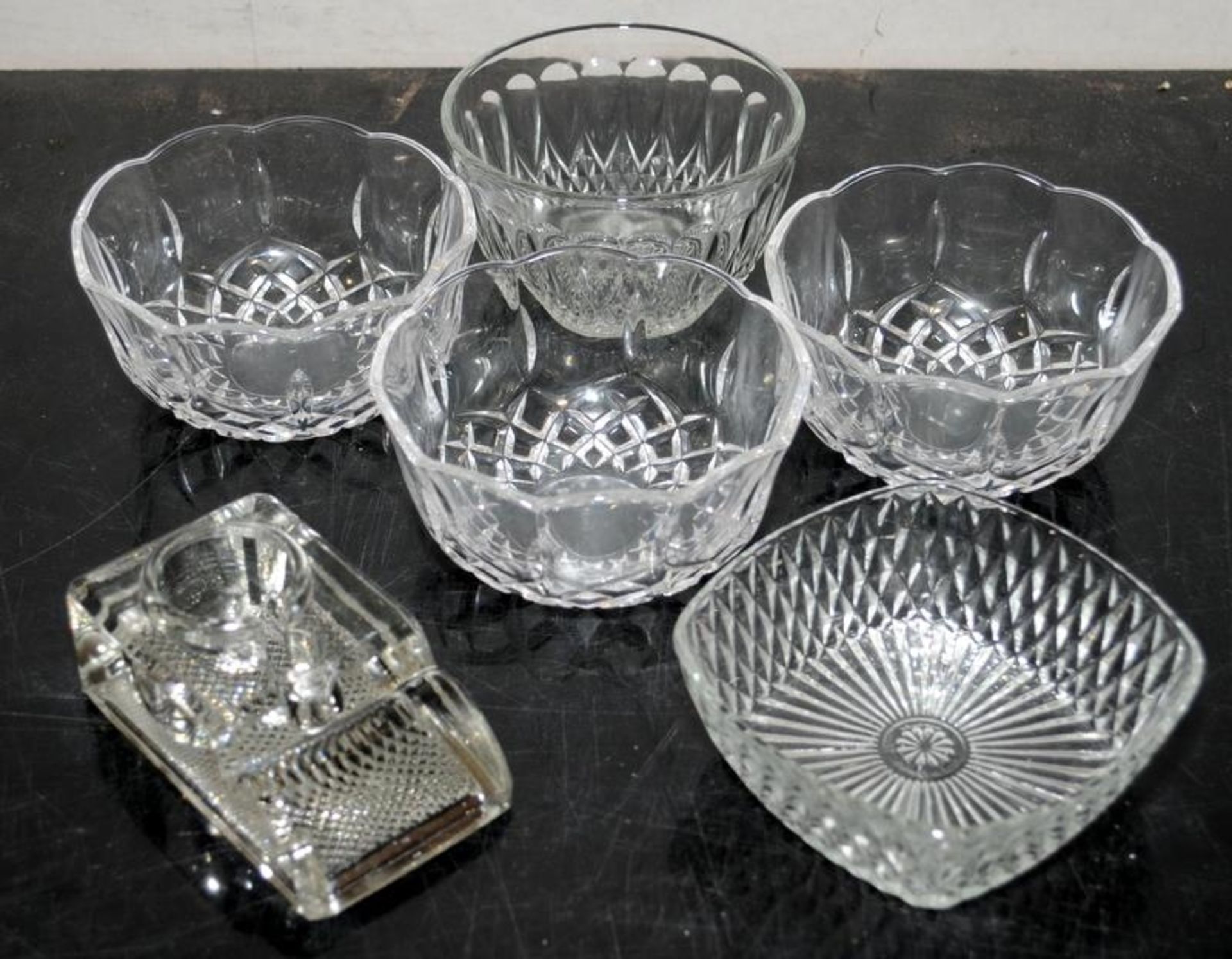 Large collection of cut glass lead crystal, including lidded jars, vases, bowls and an inkwell. 16 - Image 5 of 6