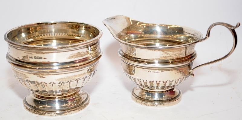 Hallmarked sterling silver creamer and sugar bowl, Sheffield 1936. Total weight 245g