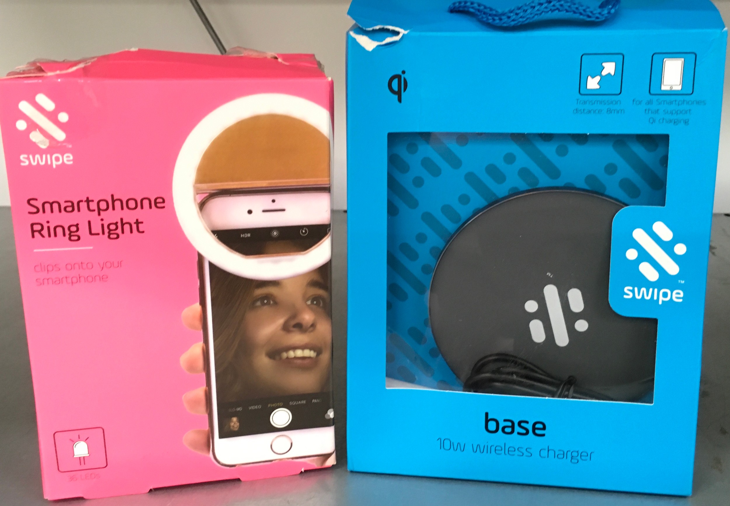 Phone ring light, wireless charger, ear buds together shower speaker (untested) - Image 2 of 3