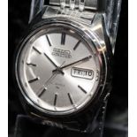 Vintage Seiko 5 Actus gents automatic watch model ref: 7019-7060. Serial number dates this watch
