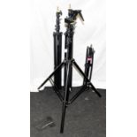 4 x Bowens photographic studio lightstands, 3 x ref: BW6610 and 1 x ref: BW6625