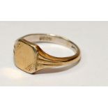 A 925 silver and 9ct gold signet ring Size N 1/2