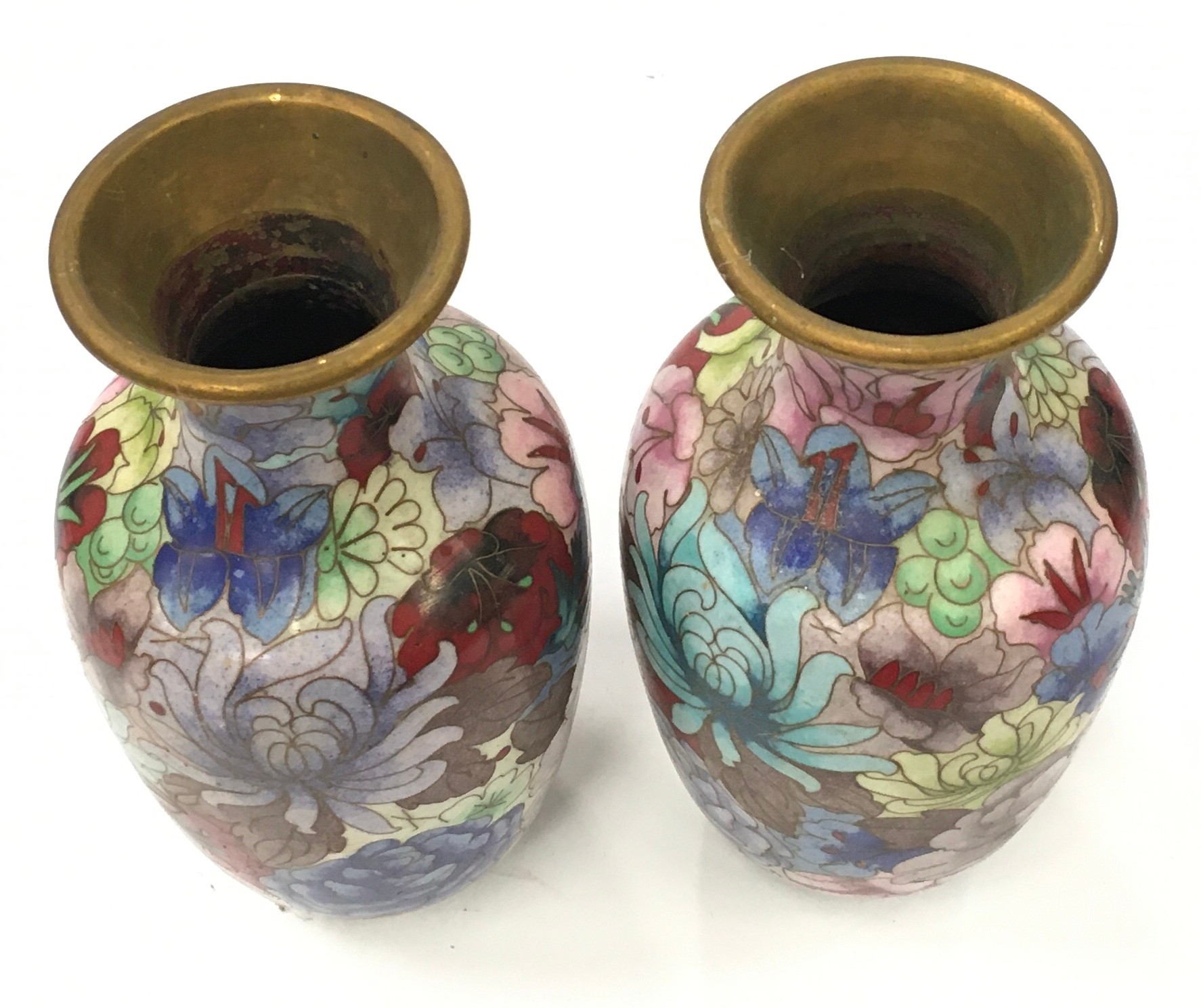 Pair of oriental cloisonne vases each measuring 19cm tall. - Image 2 of 3