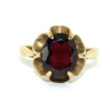 9ct gold Solitaire Garnet ring in a claw setting size N