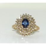 18ct Gold Diamond and Sapphire cluster ring. Size Q.