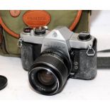 Vintage Asahi Pentax Spotmatic SP1000 35mm film SLR camera c/w 28mm Pentor lens and case. Shutter