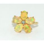 Opal daisy 10ct gold ring Size Q