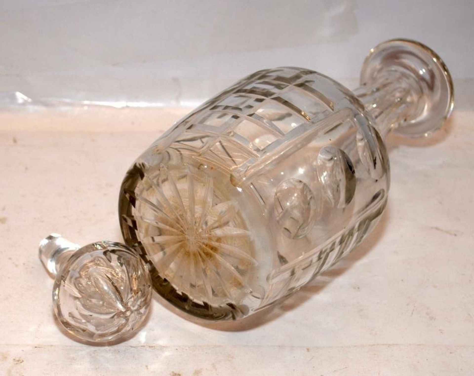 Vintage glass decanter with stopper. 33cms tall. On behalf of Forest Holme charity. - Image 3 of 3