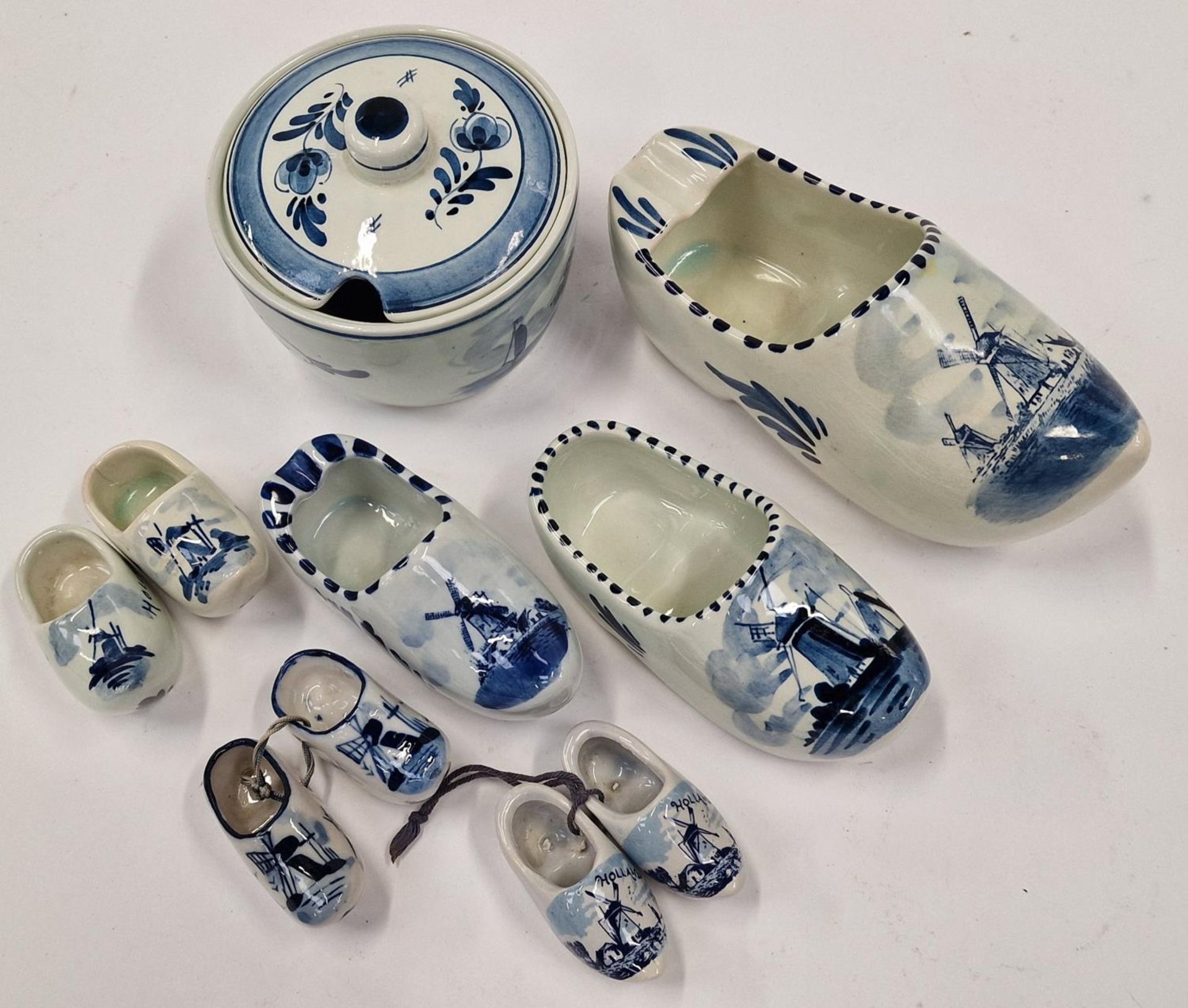 Small collection of Delft blue and white pottery items to include pairs of clogs. - Image 2 of 4