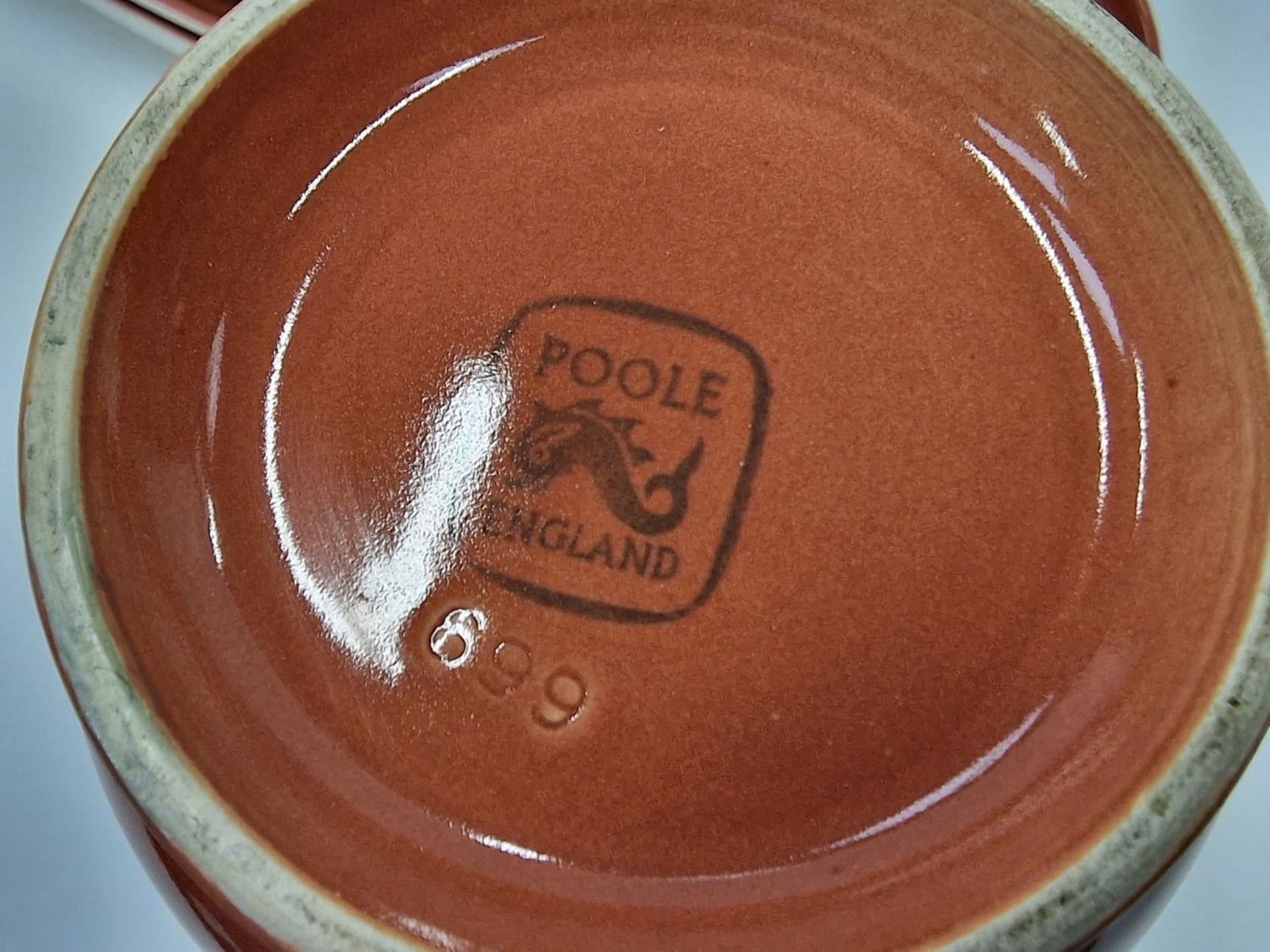 Poole Pottery Twintone collection in the rarer "Red Indian" colourway to include 699 peanut vase and - Image 3 of 4