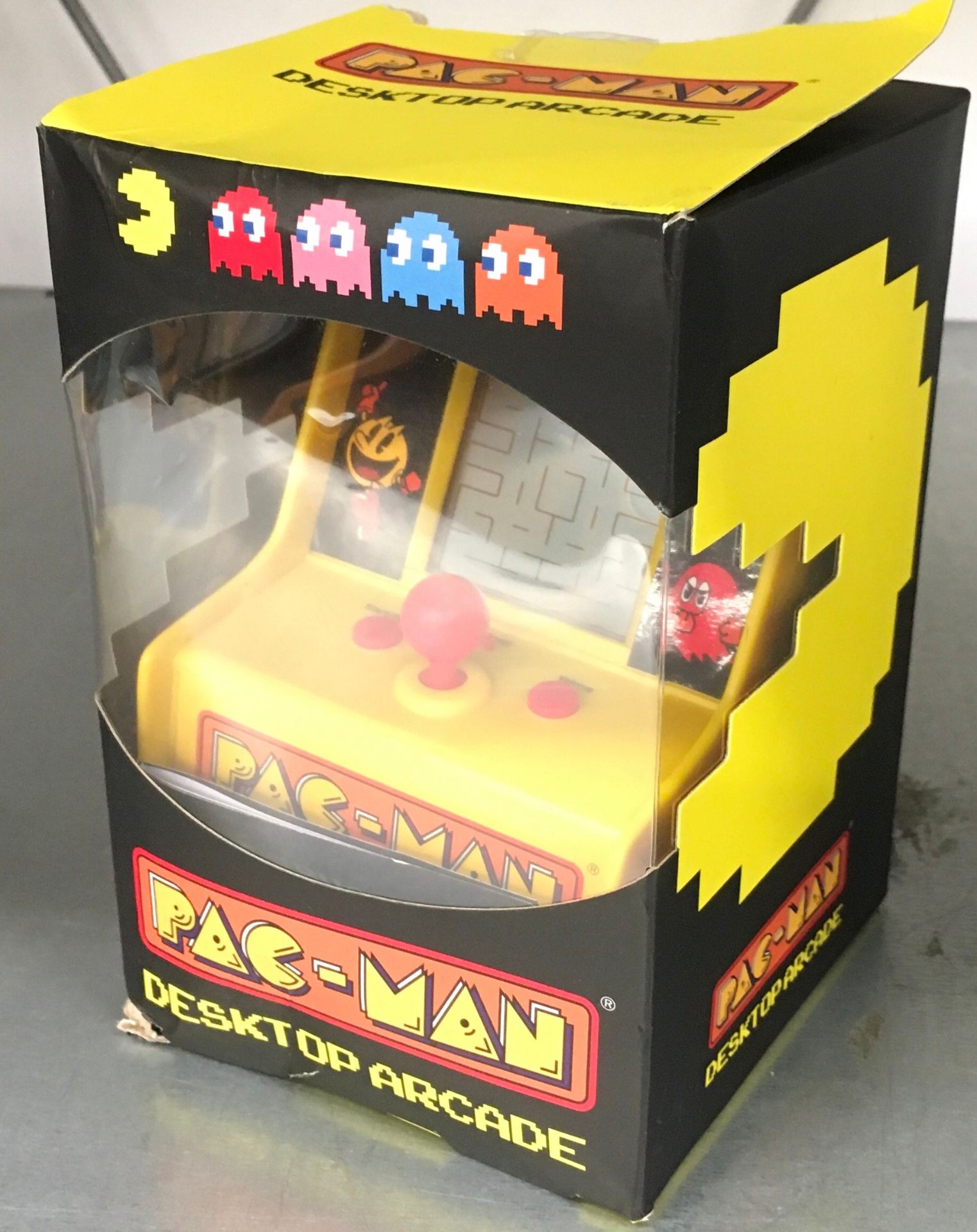 Remote control car, electric shock game together a pac man (untested) - Image 2 of 4