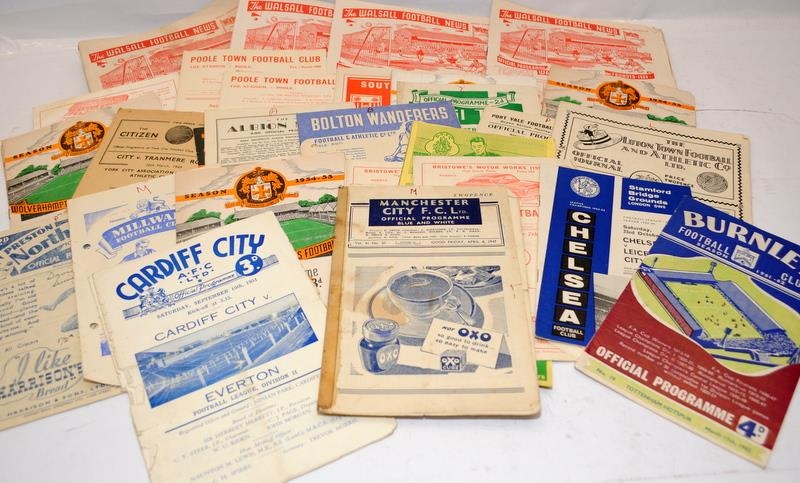 Good collection of football matchday programmes to include scarce 1940's examples. Teams include - Image 5 of 5