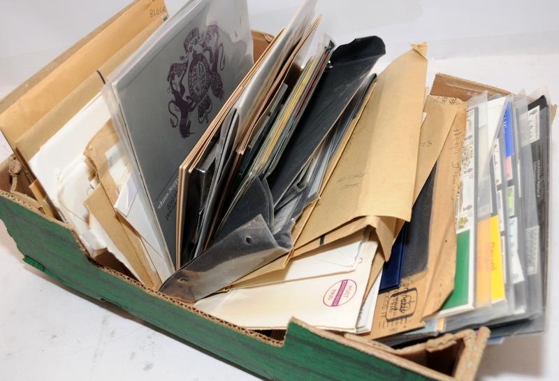 Large quantity of loose Royal Mail presentation packs - Image 2 of 4