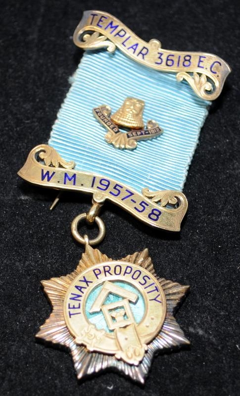 Vintage Masonic jewel in original box - Image 2 of 3