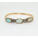 15ct gold ladies Opal and Diamond 5 stone antique set ring size R