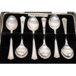 Set of 6 Stirling silver spoons in original case. Hallmarked Birmingham 1989