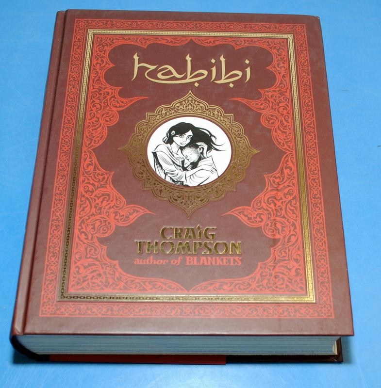 A selection of graphic illustrated novels to include The Arrival by Shaun Tan and Habibi by Craig - Image 3 of 4