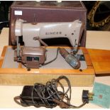 Vintage Singer electric sewing machine ref: BAK 13-12