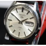 Vintage Seiko 5 DX gents automatic watch model ref: 5139-7020. Serial number dates this watch to