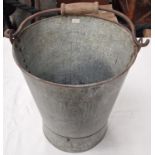 Pail with wooden handle (191)