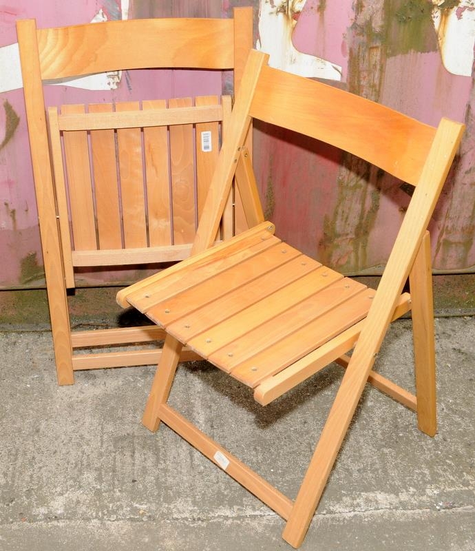 4 harlequin elm folding chairs with rail backs and slat seats 2+2 90x50x45cm - Image 2 of 3