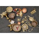 Large collection of vintage and contemporary brass/metalware items.