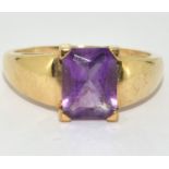 9ct Gold Ladies Amethyst Ring. Size R