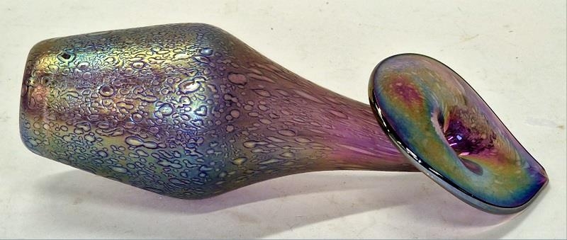 Contemporary floral style iridescent art glass vase possibly an example by Mckenzie Art & Design " - Image 4 of 4