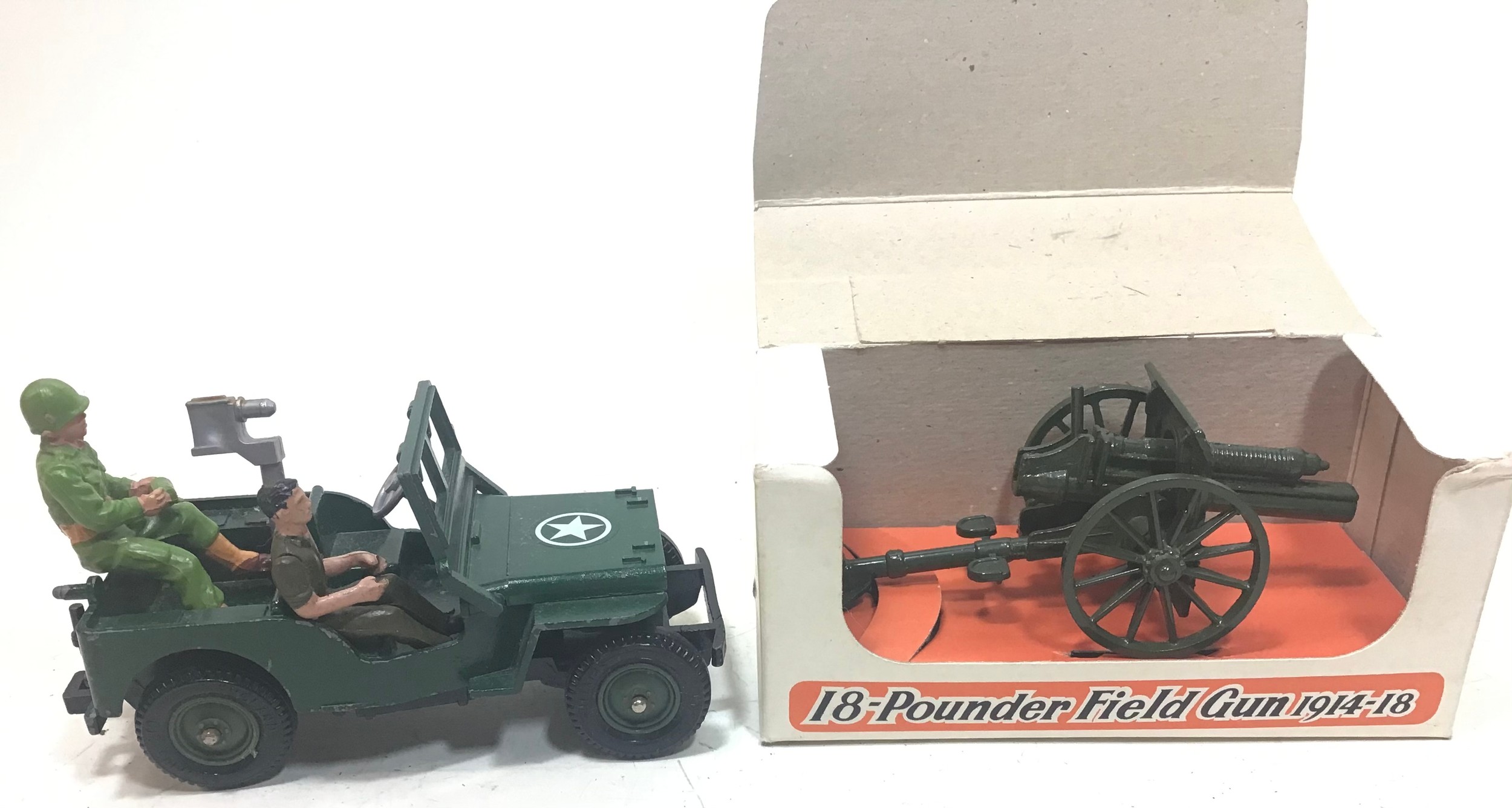 Britains American jeep (unboxed) with a Crescent 18" field gun