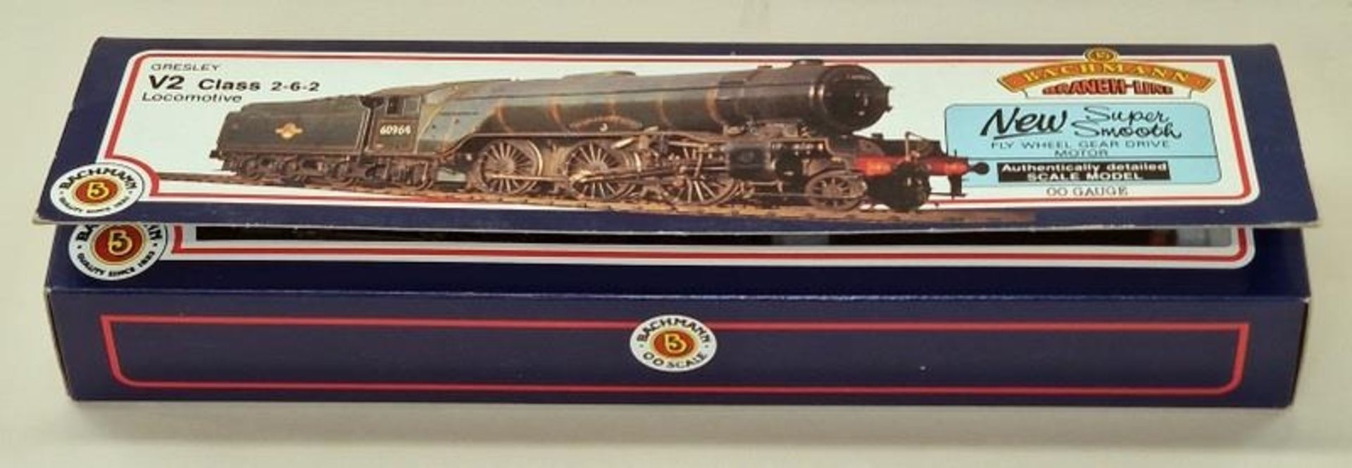 Bachmann Branch Line OO Gauge Gresley V2 Class 2-6-2 Locomotive in unused condition. - Image 3 of 4