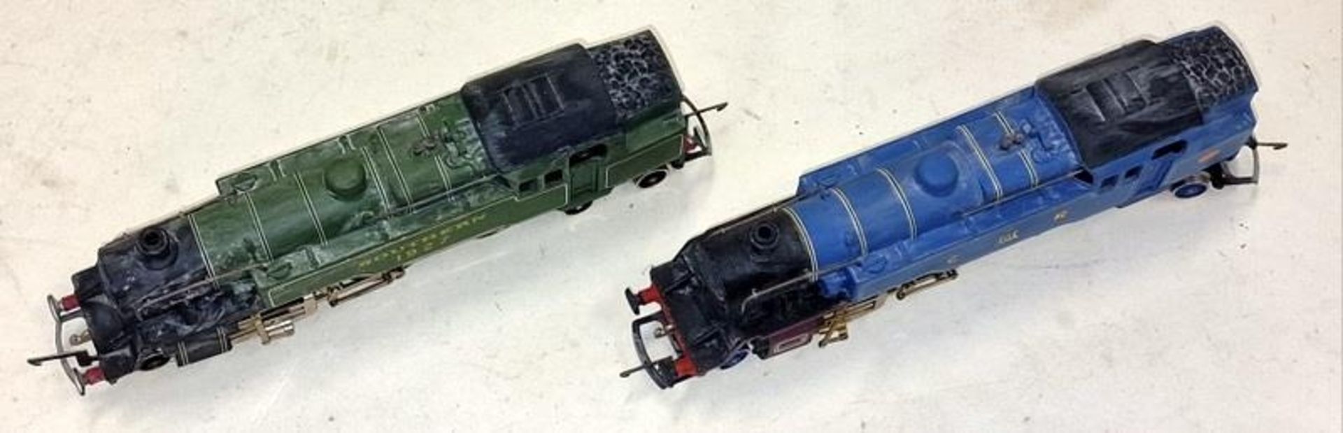 Two OO Gauge locomotives to include Southern 1927 and C R 2085- previously displayed so require a - Image 2 of 4