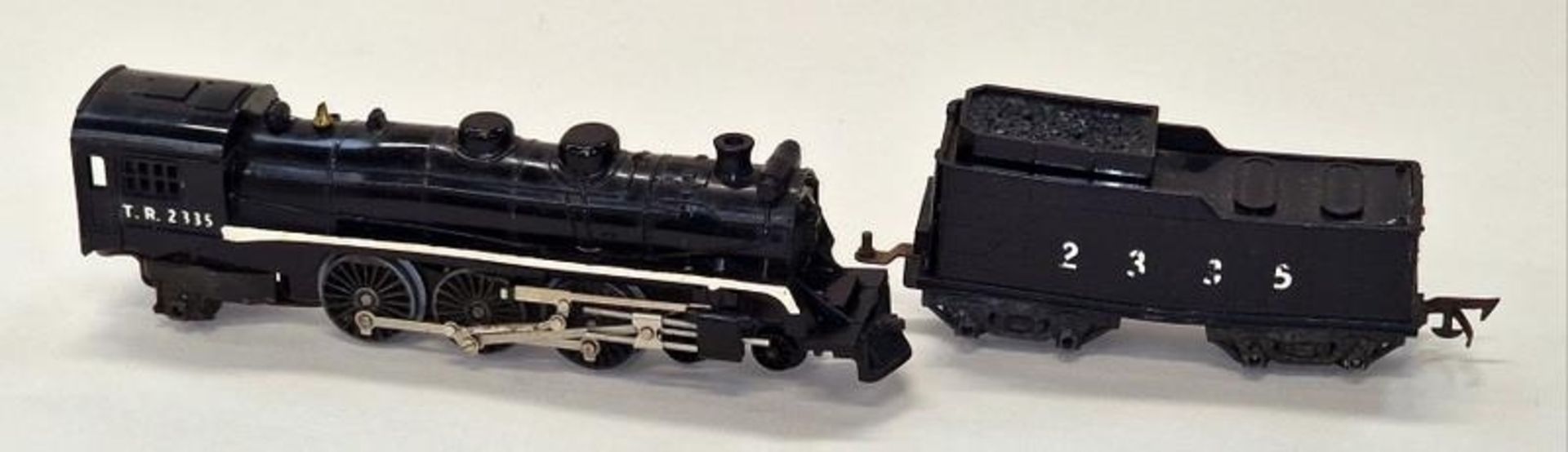Triang group to include 41612 locomotive plus tender and a collection of rolling stock. - Image 2 of 4