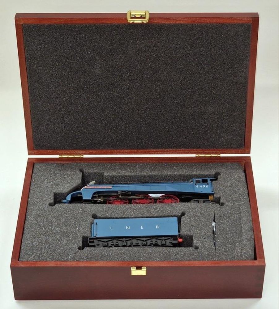 Auction to include Model Railway, Die Cast Cars and Miscellaneous toys