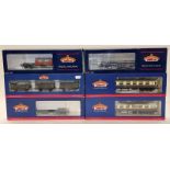 Bachmann Branch-Line OO Gauge group of boxed wagons/rolling stock in unused condition (6).