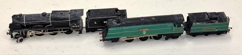 Two OO Gauge Locomotives to include Plymouth 21C103 and LMS Queen Victorias rifle men 6160 - - Image 3 of 4