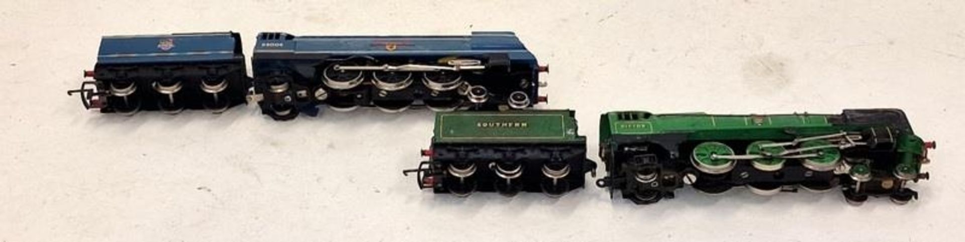 Two OO Gauge locomotives and tenders to include British Railways Yeovil 34004 and Southern Lyme- - Image 4 of 4