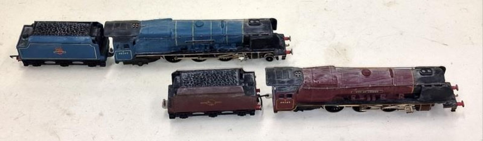 Two OO Gauge Locomotives and tenders to include City of London 46245 and a British Railways 46242- - Image 3 of 4