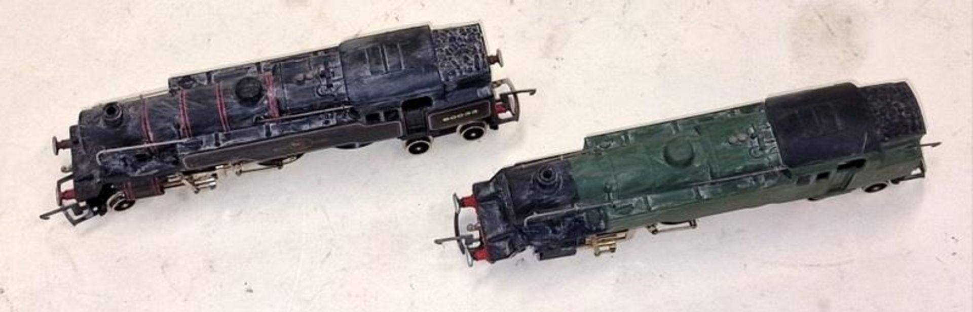 Two OO Gauge locomotives to include GWR 8230 and British railways 80033- previously displayed so - Image 2 of 4