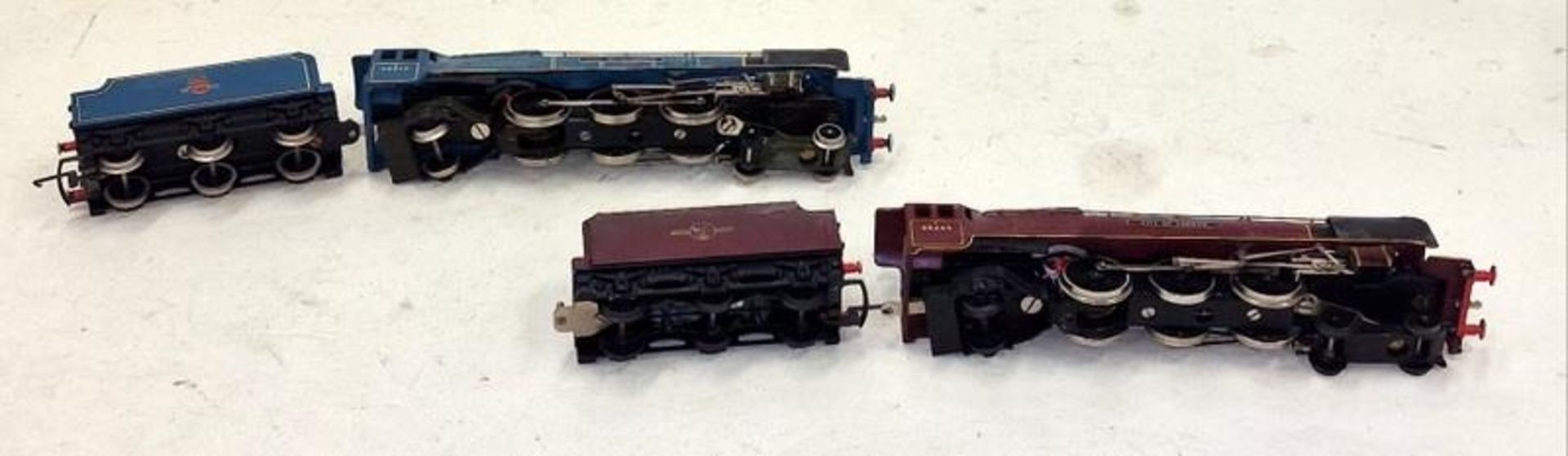 Two OO Gauge Locomotives and tenders to include City of London 46245 and a British Railways 46242- - Image 4 of 4