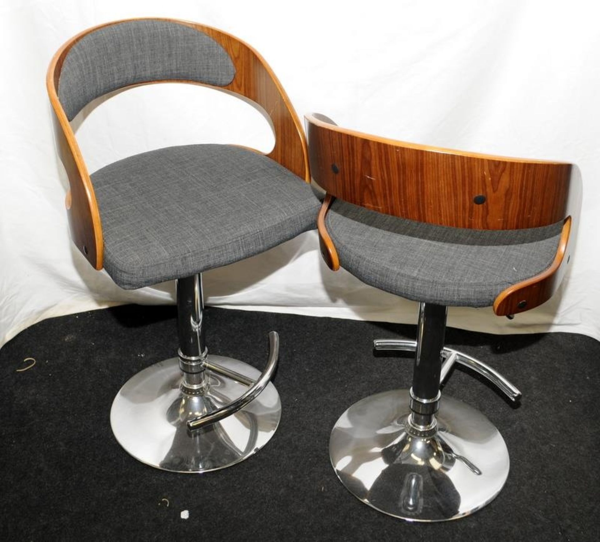 Pair of height adjustable bar stools in chrome and teak with grey upholstery. - Image 2 of 2