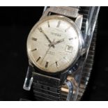 Vintage Vertex 25 jewels gents manual wind dress watch. Seen working at time of listing. 36mm across