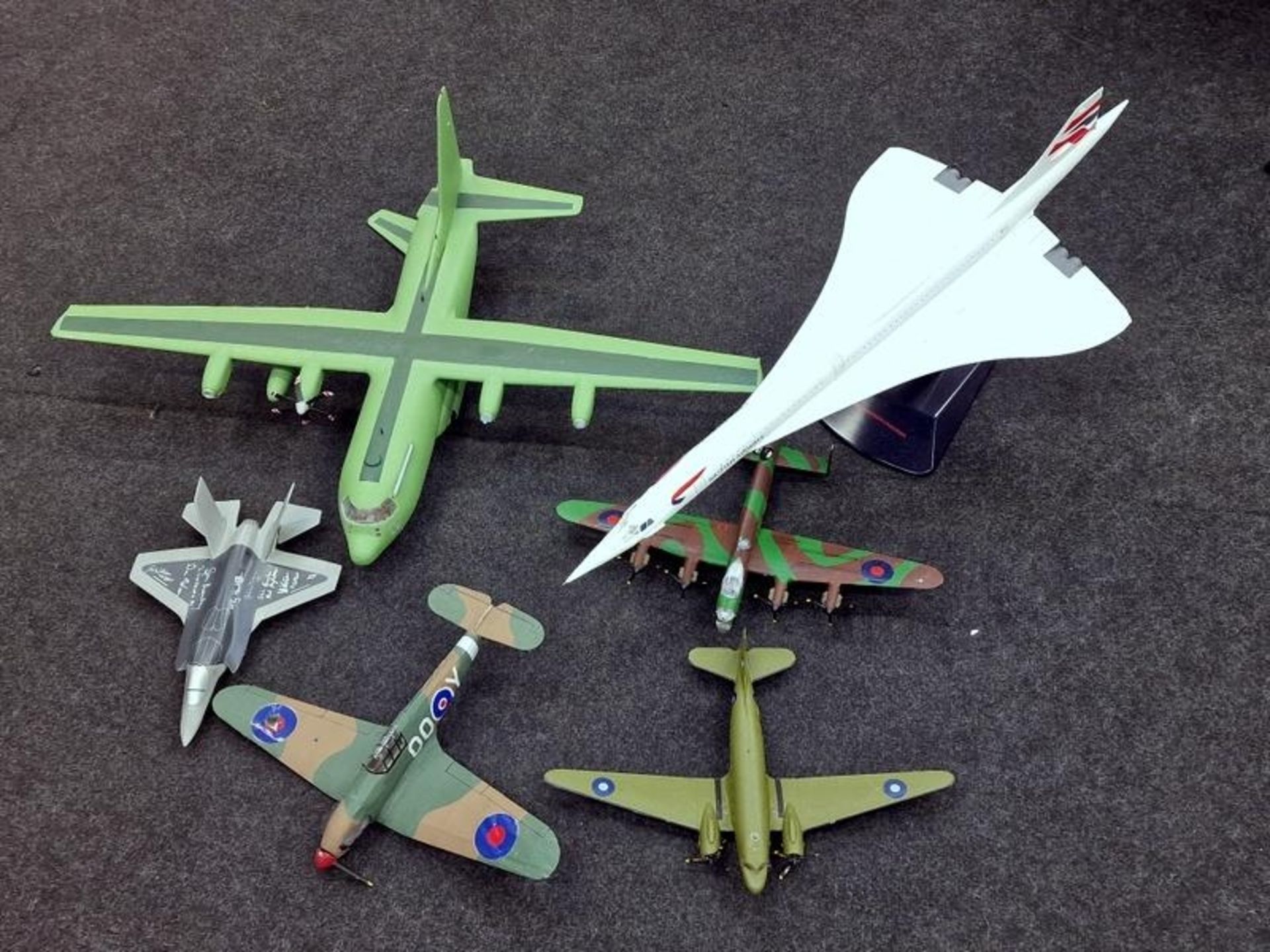 Collection of plastic models of aircraft to include British Airways Concorde.