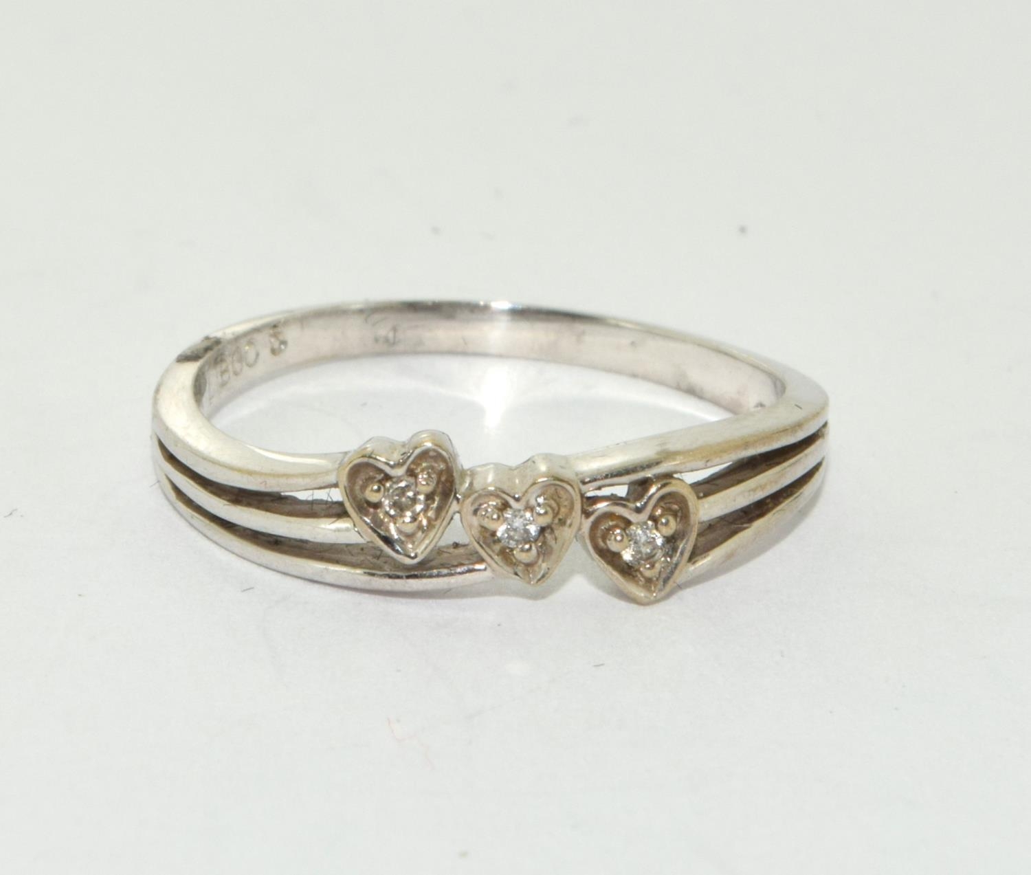 9ct white gold triple heart diamond chip ring size L