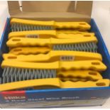 24 Wire Brushes (090)