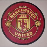 Cast Manchester United round sign