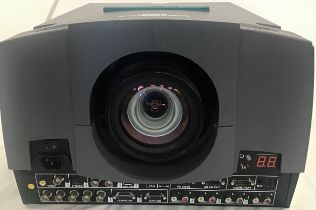 VIDEO PROJECTOR. Barco Graphics G6300 professional video projector.