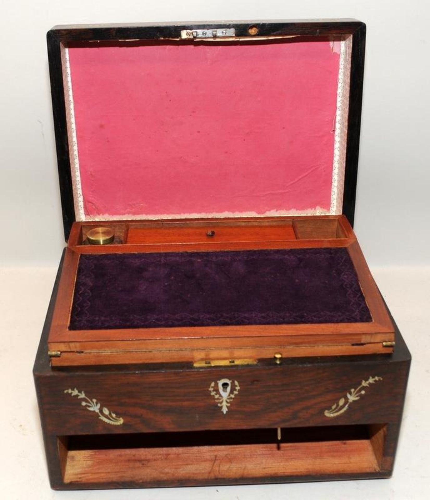 Antique writing box with MOP inlay and stowaway writing slope, - Image 5 of 5