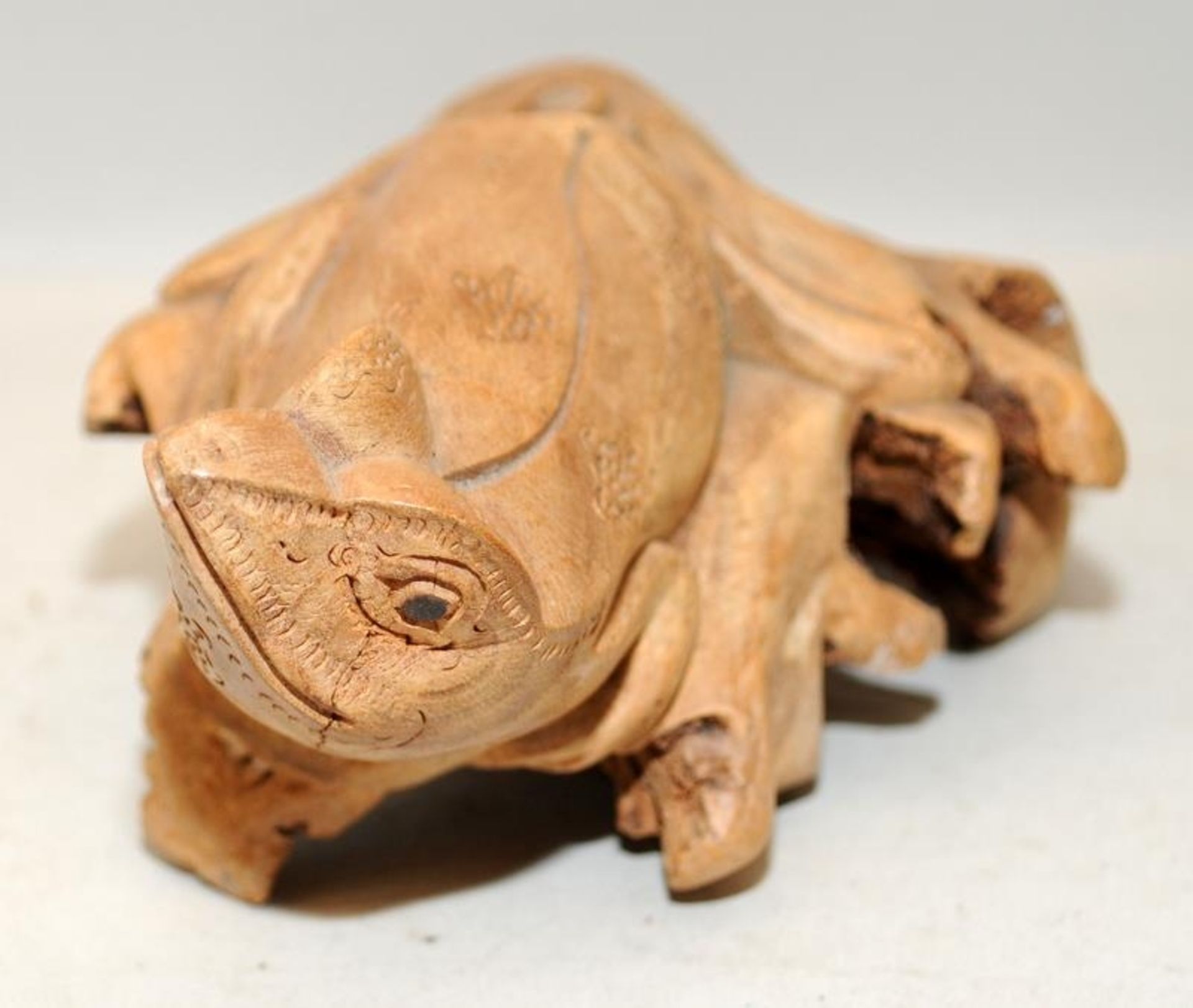 2 x Oriental creatures carved from driftwood, a fish and a toad c/w a carved fish signed Rodney - Image 7 of 8