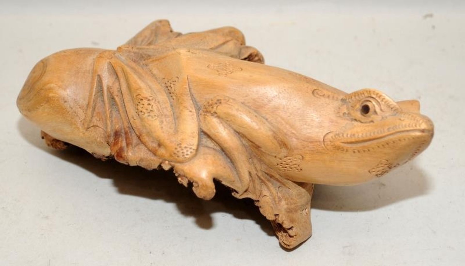 2 x Oriental creatures carved from driftwood, a fish and a toad c/w a carved fish signed Rodney - Image 6 of 8