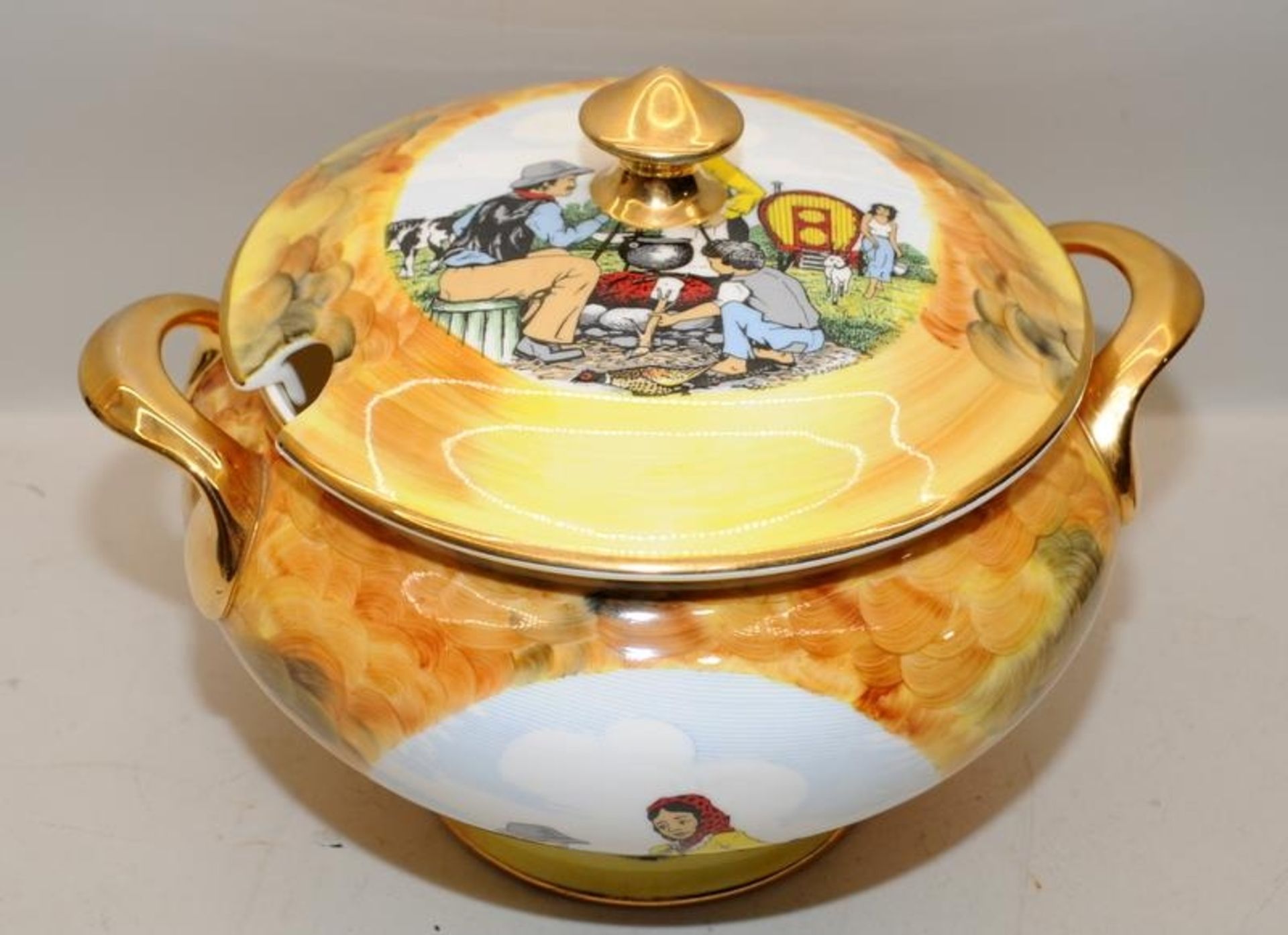 Large Romany Gypsy wagon decorated lidded tureen/stockpot. Hand painted and gilded bone china. 24cms - Image 2 of 5